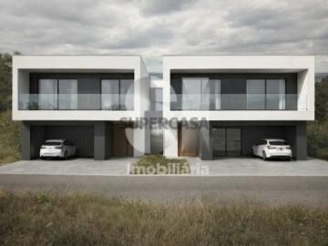 Terreno para construção de 2 moradias