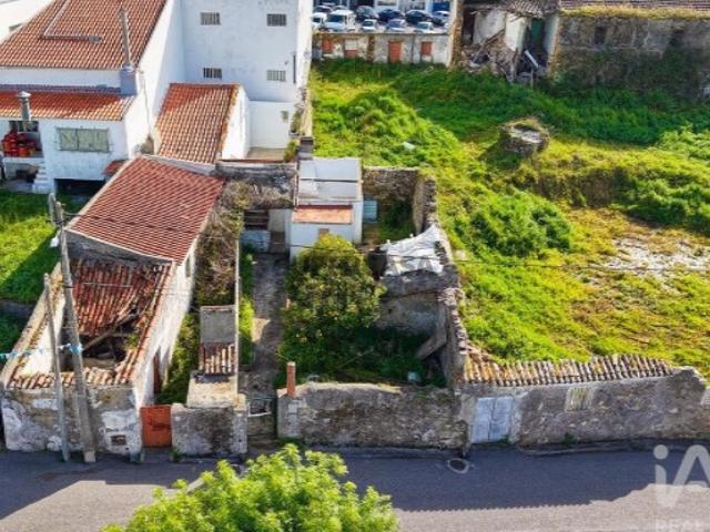 Terreno para construção em Azueira e Sobral da Abelheira de 301,00 m²