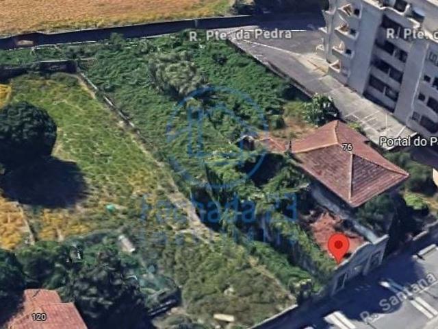 Terreno para construção em altura na Ponte de Pedra