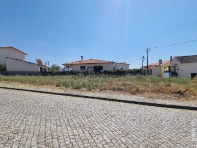 Terreno para construção em Casas do Soeiro de 594,00 m²
