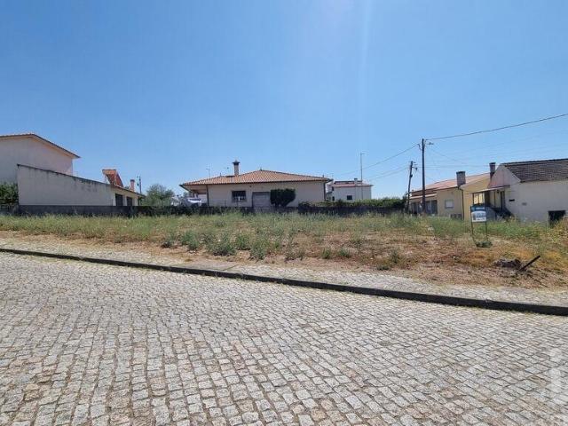 Terreno para construção em Casas do Soeiro de 594,00 m²