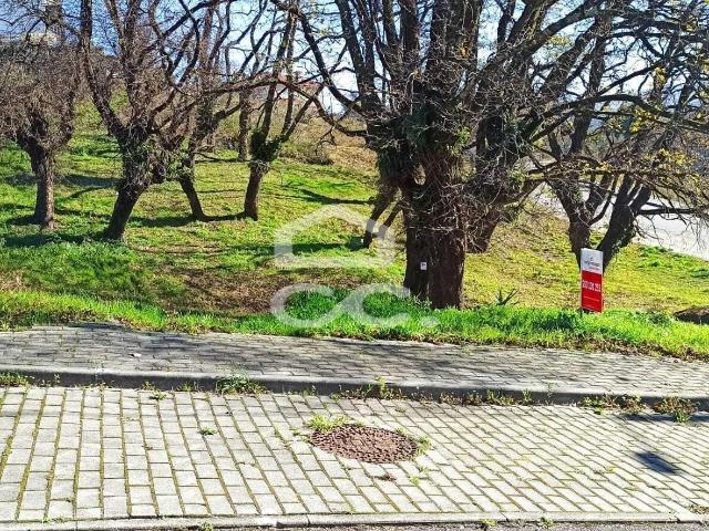 Terreno para construção em Estorãos Fafe