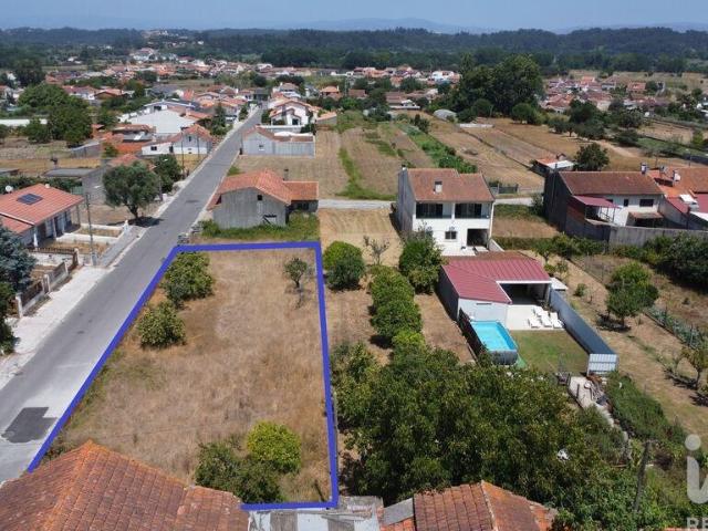 Terreno para construção em Fermentelos