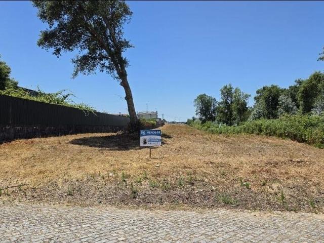 Terreno para construção em Pedroso e Seixezelo de 1600,00 m²