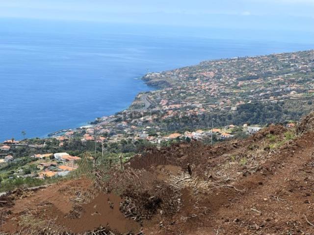 Terreno para Construção em Santa Cruz Vista Mar Deslumbrante Oportunidade Única