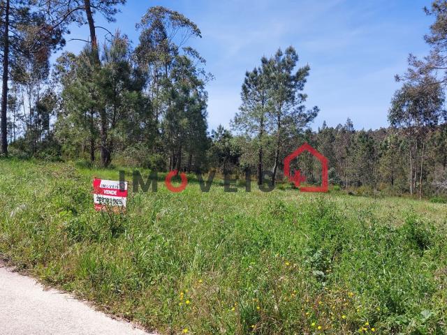 Terreno para construção em zona calma!