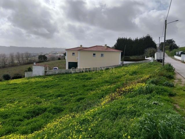 Terreno Urbano para Construção com Vista Desafogada – Encarnação | Mafra