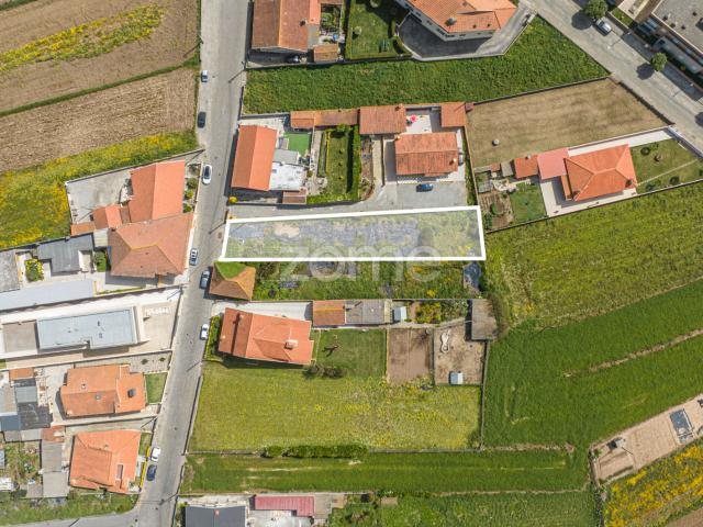Terreno para construção junto à praia, vista parcial de mar, Vila Chã
