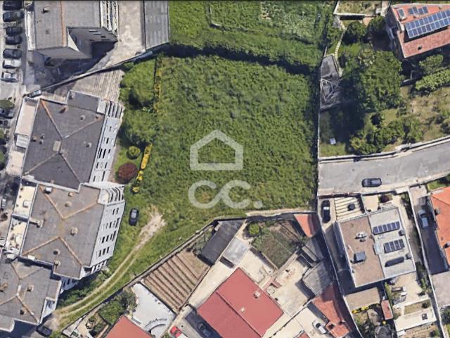 Terreno para construção localizado em Águas Santas Maia