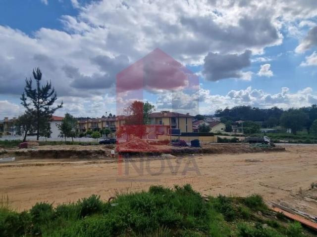 Terreno para construção, Loureira