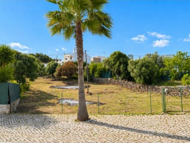 TERRENO PARA CONSTRUÇÃO PARA VENDA EM BENAFIM ALGARVE