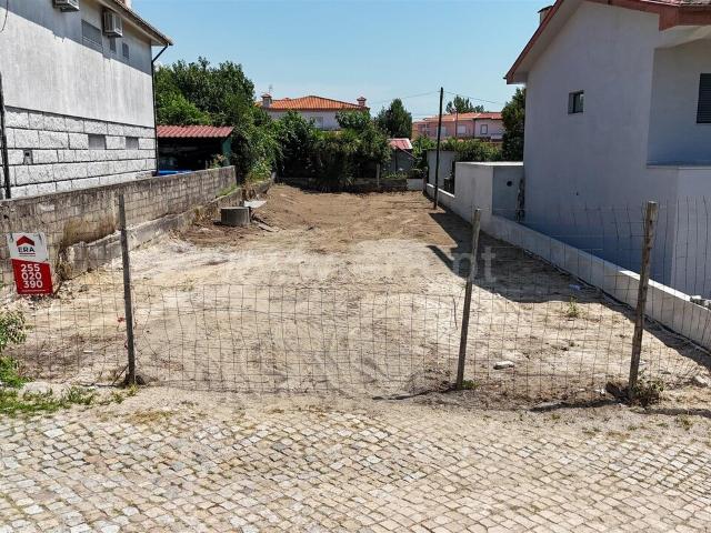 Terreno para Construção / Penafiel, Castelões