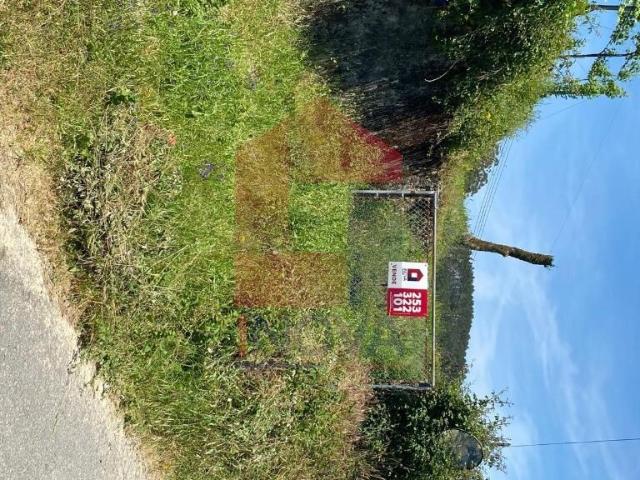 Terreno localizado em zona agrícola, Penascais