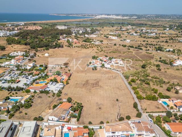 Terreno para construção perto da praia, Salgados Golf e todas as comodidades