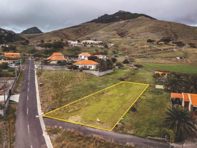 Terreno para construção situado na Serra de Fora no Porto Santo