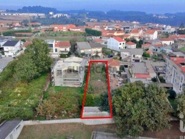 Terreno para construção T3 em Moreira de 285,00 m²