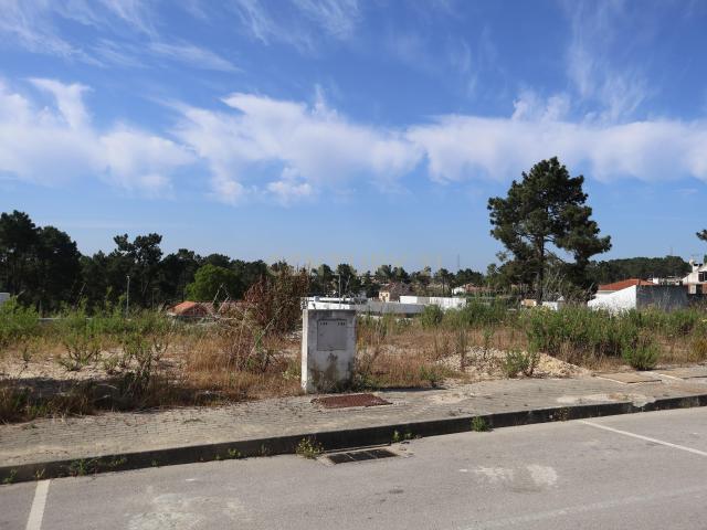 Terreno para construção 374 m² no Pinhal Conde da Cunha Corroios Projeto Moradia 3 pisos + cave Comunicação Prévia