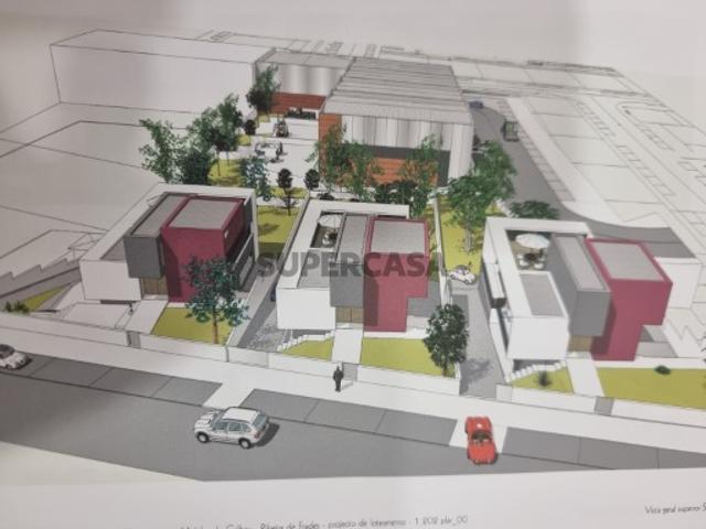 Terreno para construção 5 Armazens e 3 moradias