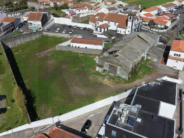 Terreno para Arrendamento – Excelente Localização e Potencial para Parque Automóvel