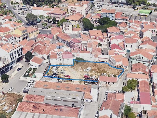 Terreno para arrendar em Ramada e Caneças, Odivelas RE/MAX Portugal