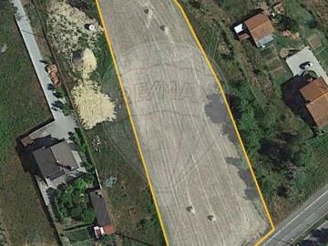 Terreno para arrendar em Tondela