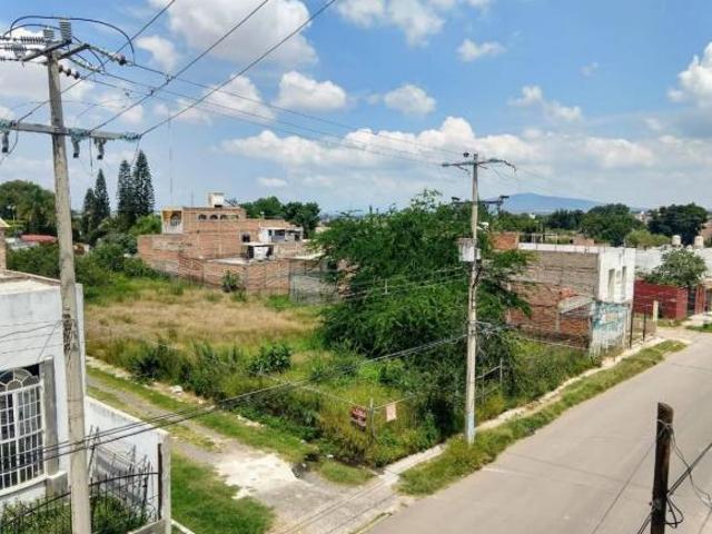 Terreno para desarrollador inmobiliario con proyecto de 18 departamentos