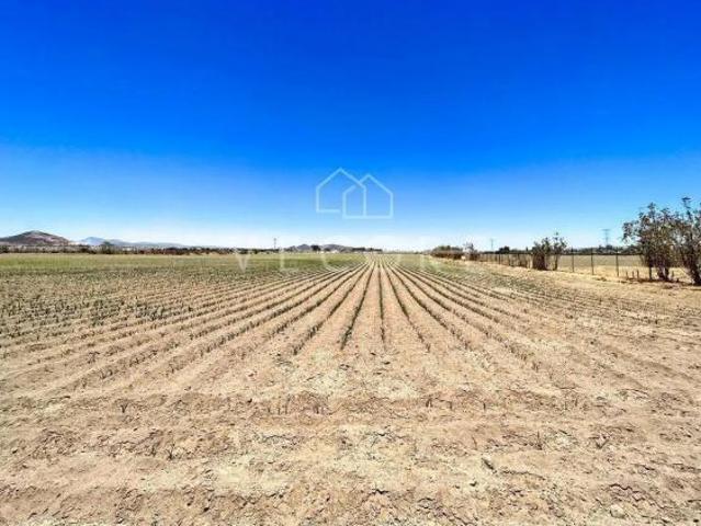 TERRENO PARA DESARROLLAR EN VENTA CERCA DE PLAZA VD CALANDRIAS, ZAPOPAN