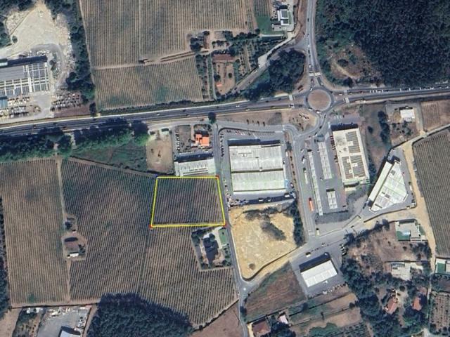 TERRENO PARA INDUSTRIA E SERVIÇOS