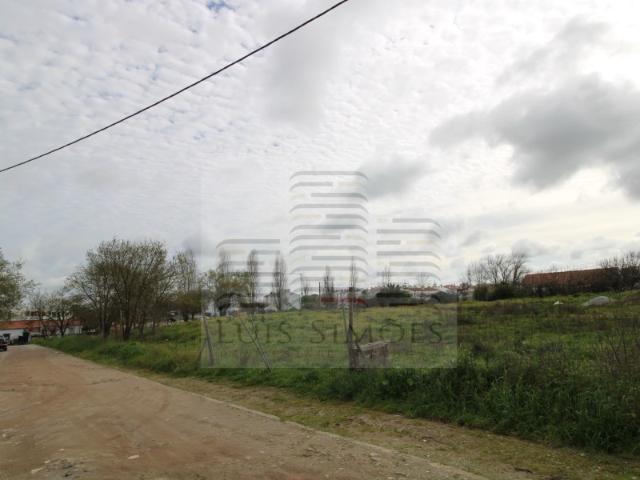Terreno para loteamento as portas da cidade de Évora