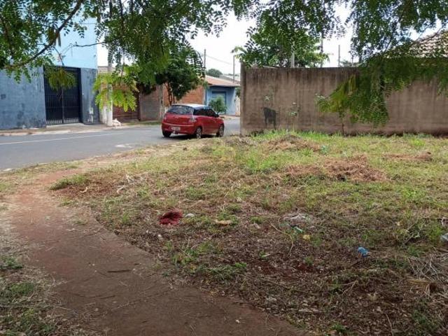 Terreno para locação ou venda com 314,65m² de área total, localizado no bairro Jardim Cristo Redento
