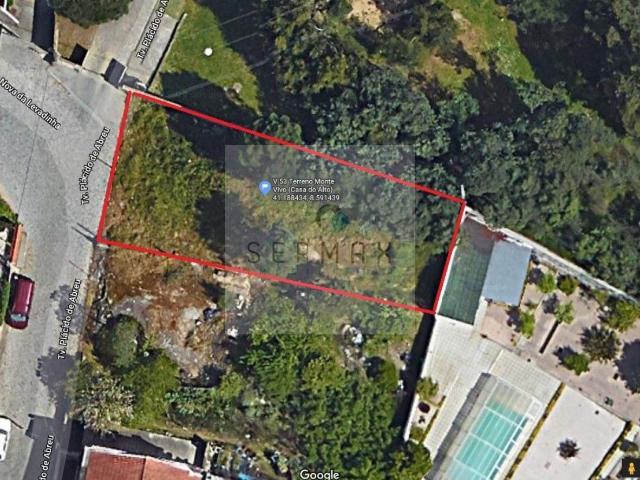 Terreno para moradia T4/T5 com 3 frentes – Casa do Alto