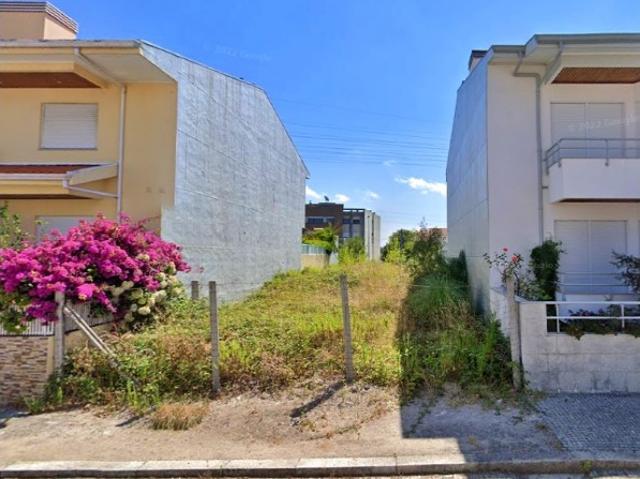 Terreno para moradia na Zona dos Altos, Maia