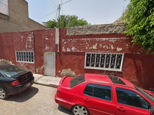 Terreno para uso comercial o habitacional en Santa Maria Tequepexpan, San Pedro Tlaquepaque