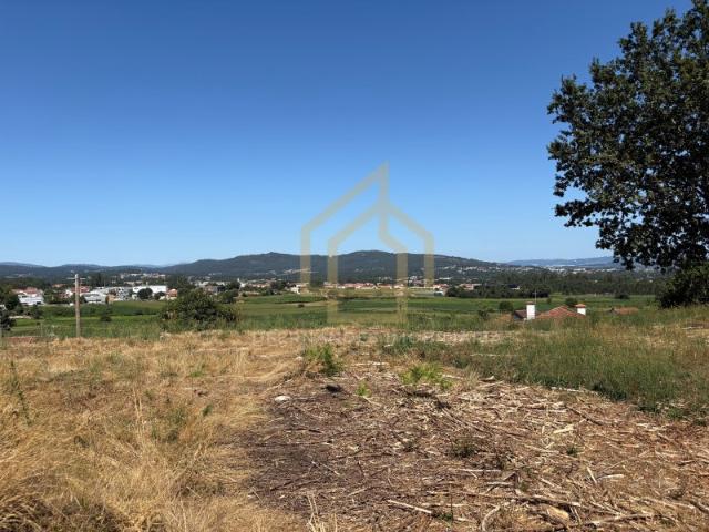 Terreno 3067m² com Projeto Aprovado Abade de Neiva, Barcelos