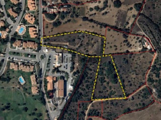 Terreno para venda com 15.000 m² e Ruína