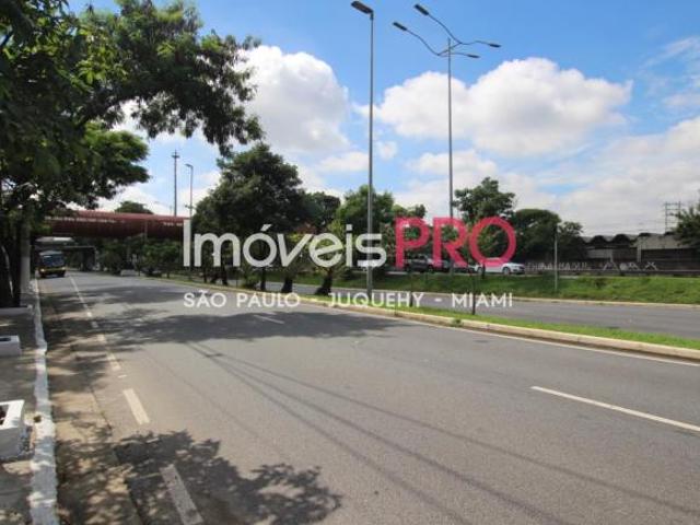 Terreno para venda com 1.088m² em Alto de Pinheiros