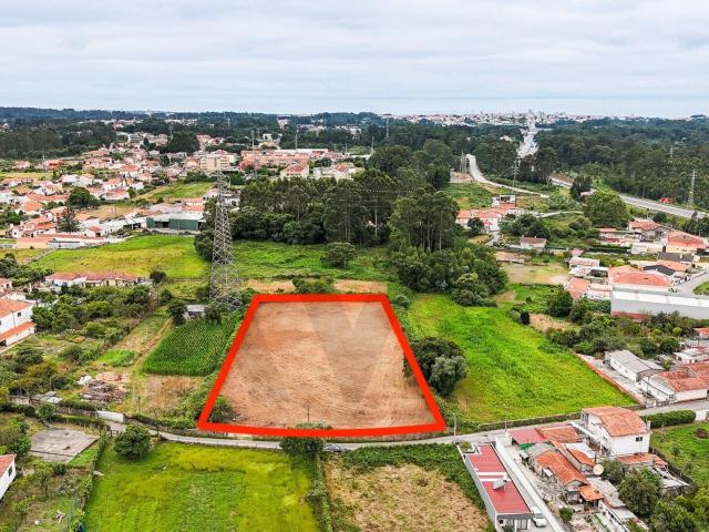 Terreno para venda com 5 030 m2, em Santa Maria da Feira