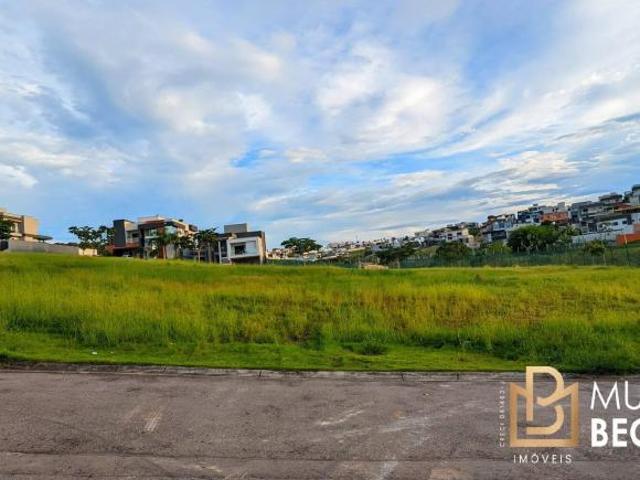Terreno para venda com 600m2 em Condomínio no Urbanova