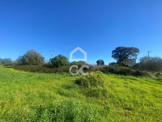 Terreno Rústico com 4.720 m² | Área Urbanizável de 490 m² | Asfamil, Rio de Mouro – Sintra
