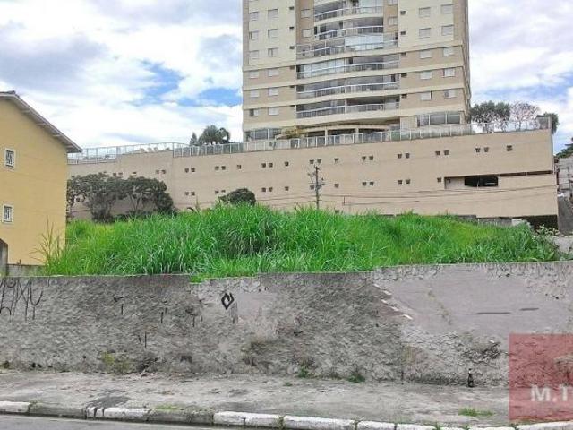 Terreno para venda e aluguel em Jardim Zaira de 2748.00m²