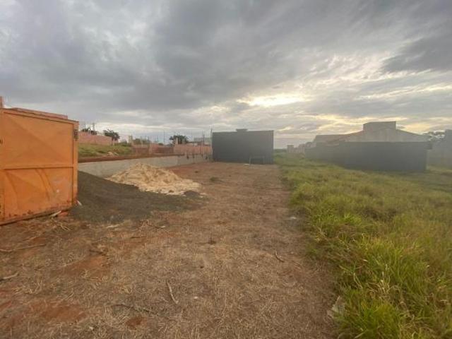 Terreno para venda em Campestre de 1.00m² com 1 Quarto, 1 Suite e 1 Garagem