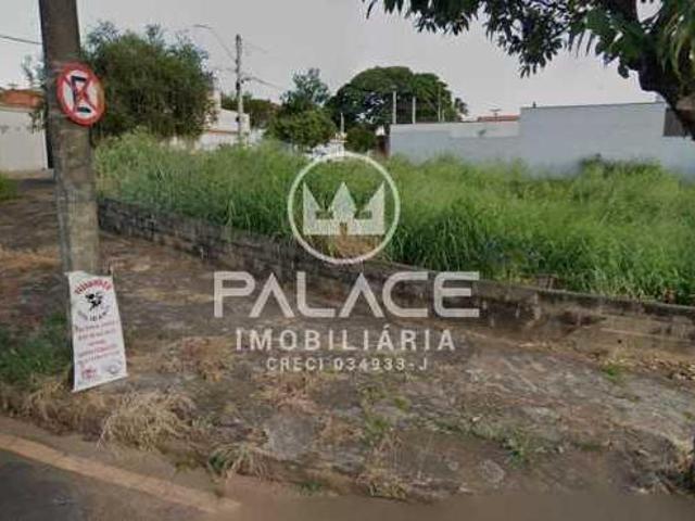Terreno para venda em Castelinho de 474.00m² com 1 Quarto, 1 Suite e 1 Garagem