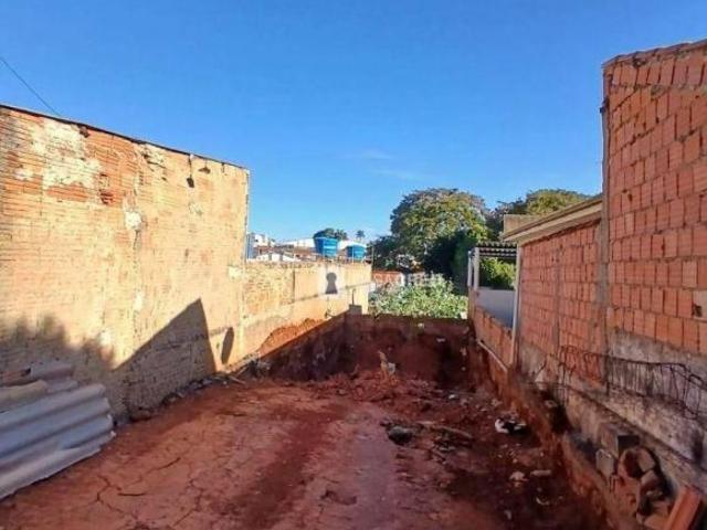 Terreno para venda em Centro, Alfenas