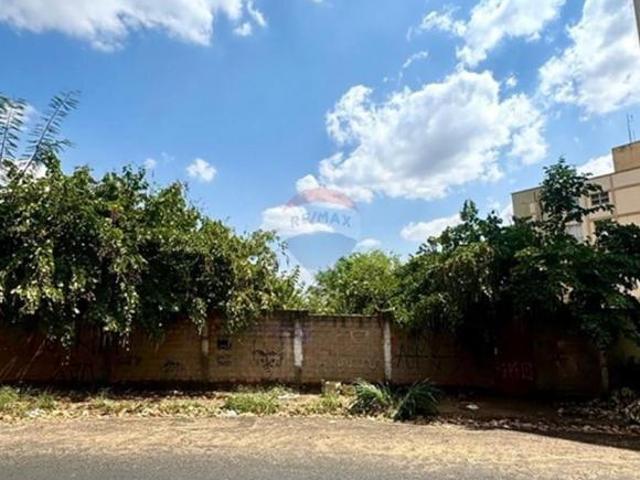 Terreno para venda em Jardim Macedo de 744.00m²