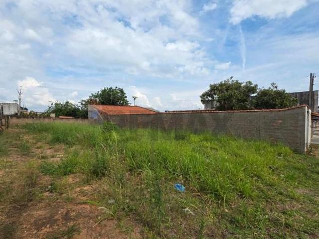 Terreno para venda em Jardim Botucatu de 300.00m²