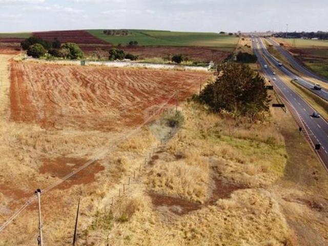 Terreno para venda em Jardim Itaú de 26806.00m²