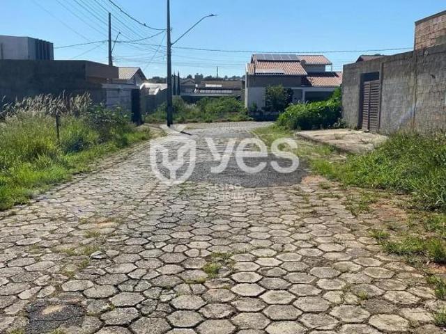 Terreno para venda em Loteamento Flávia Helena, Araxá