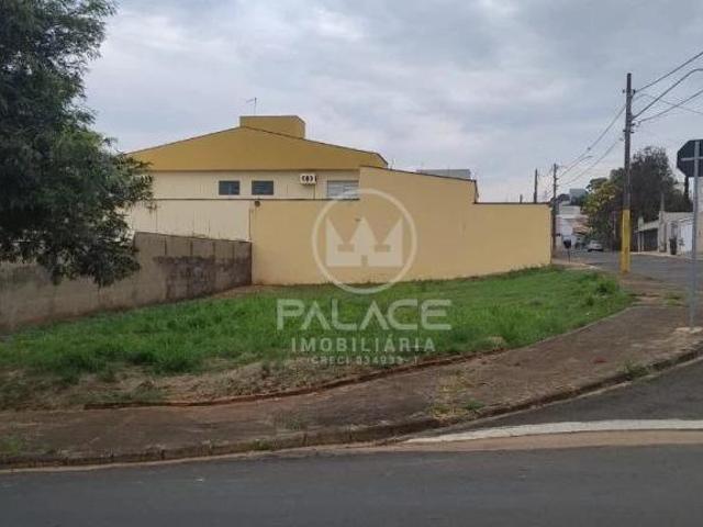 Terreno para venda em Parque Santa Cecília de 432.00m² com 1 Quarto, 1 Suite e 1 Garagem