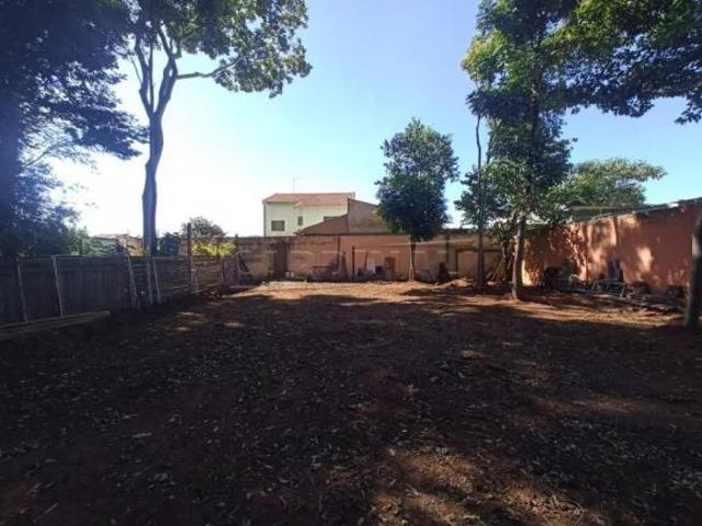 Terreno para venda em Parque Santa Felícia Jardim de 300.00m²