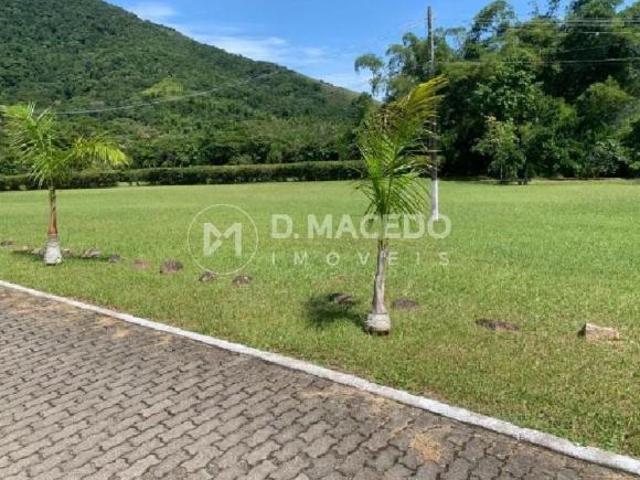 Terreno para venda em Praia Maranduba de 812.00m²